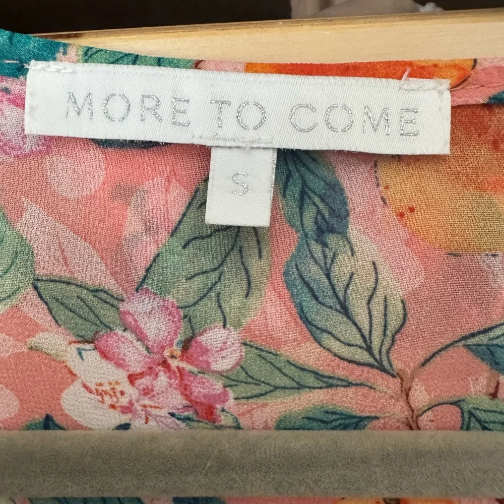 MORE TO COME RACINE RUFFLE TOP - Picture 5 of 6